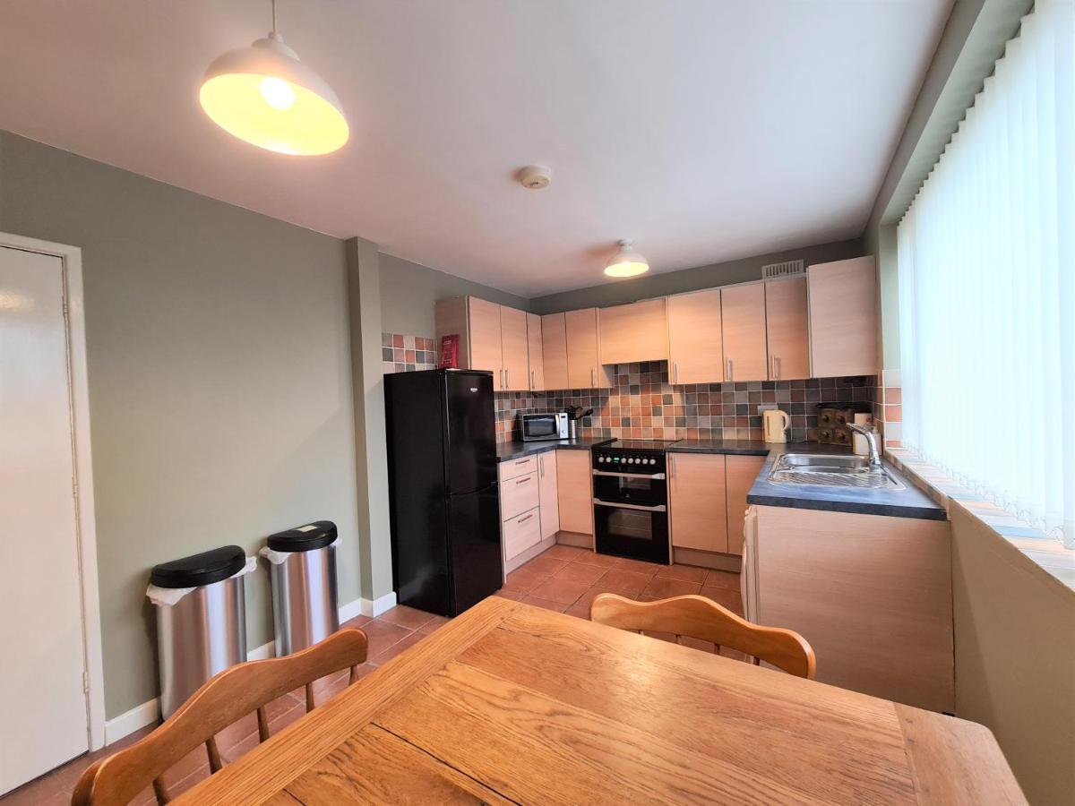 3 Bedroom Apartment Coventry - Hosted By Coventry Accommodation Exteriér fotografie