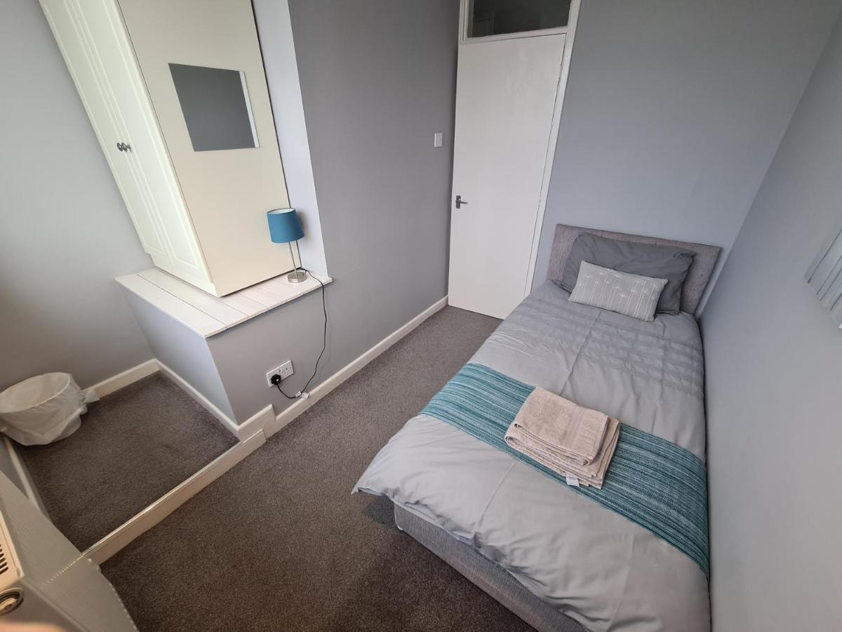 3 Bedroom Apartment Coventry - Hosted By Coventry Accommodation Exteriér fotografie